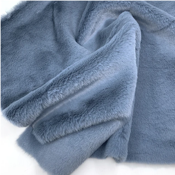 Blaugraues Polymink von Aliexpress